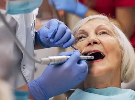 Complete & Geriatric Dentistry